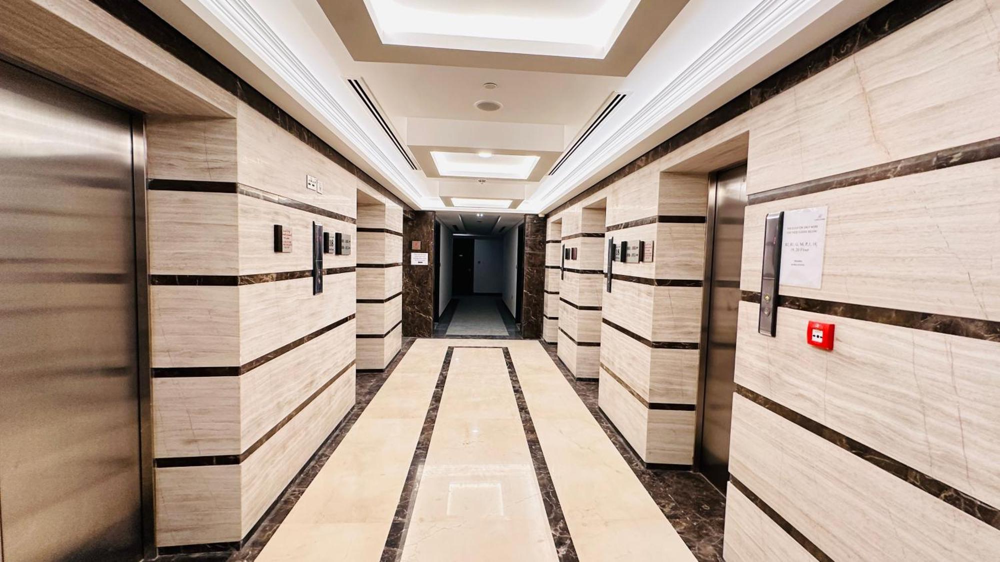 Luxury Business Bay With Balcony And Free Parking By Belvilla Ferienhaus *